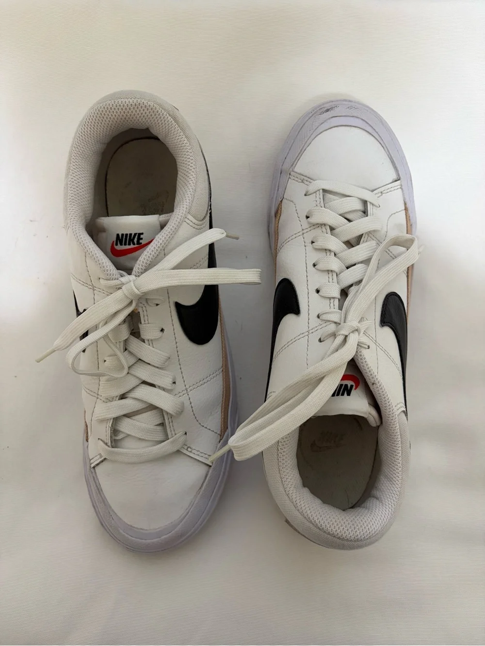 NIKE COURT LEGACY LIFT WHITE BLACK PLATFORM SNEAKERS WOMENS